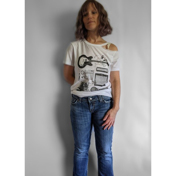 Silver Jeans Co. Pioneer, 30W/31L. Low rise, boot cut, buttoned butt - Picture 2 of 11